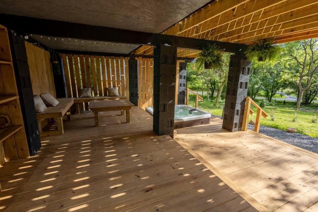 Valhalla Cabins Aframes With Hot Tubs & Sauna Cosby Bagian luar foto