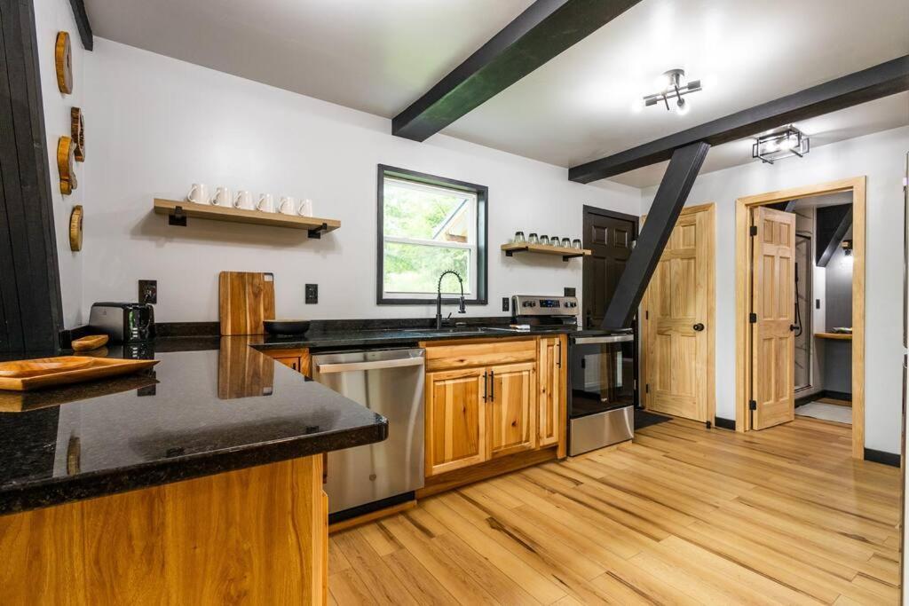 Valhalla Cabins Aframes With Hot Tubs & Sauna Cosby Bagian luar foto