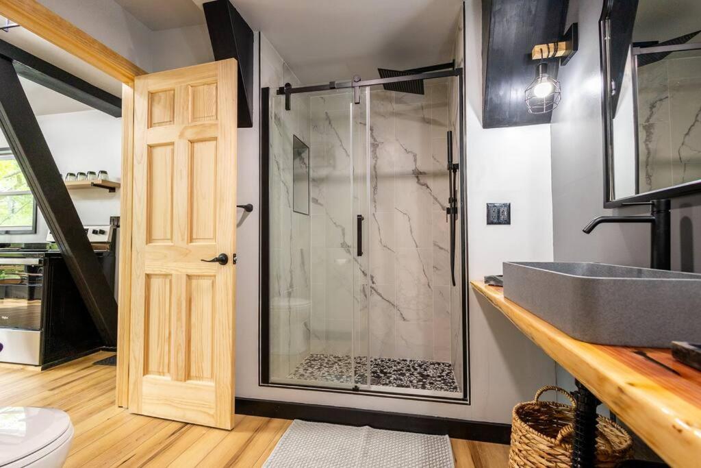 Valhalla Cabins Aframes With Hot Tubs & Sauna Cosby Bagian luar foto