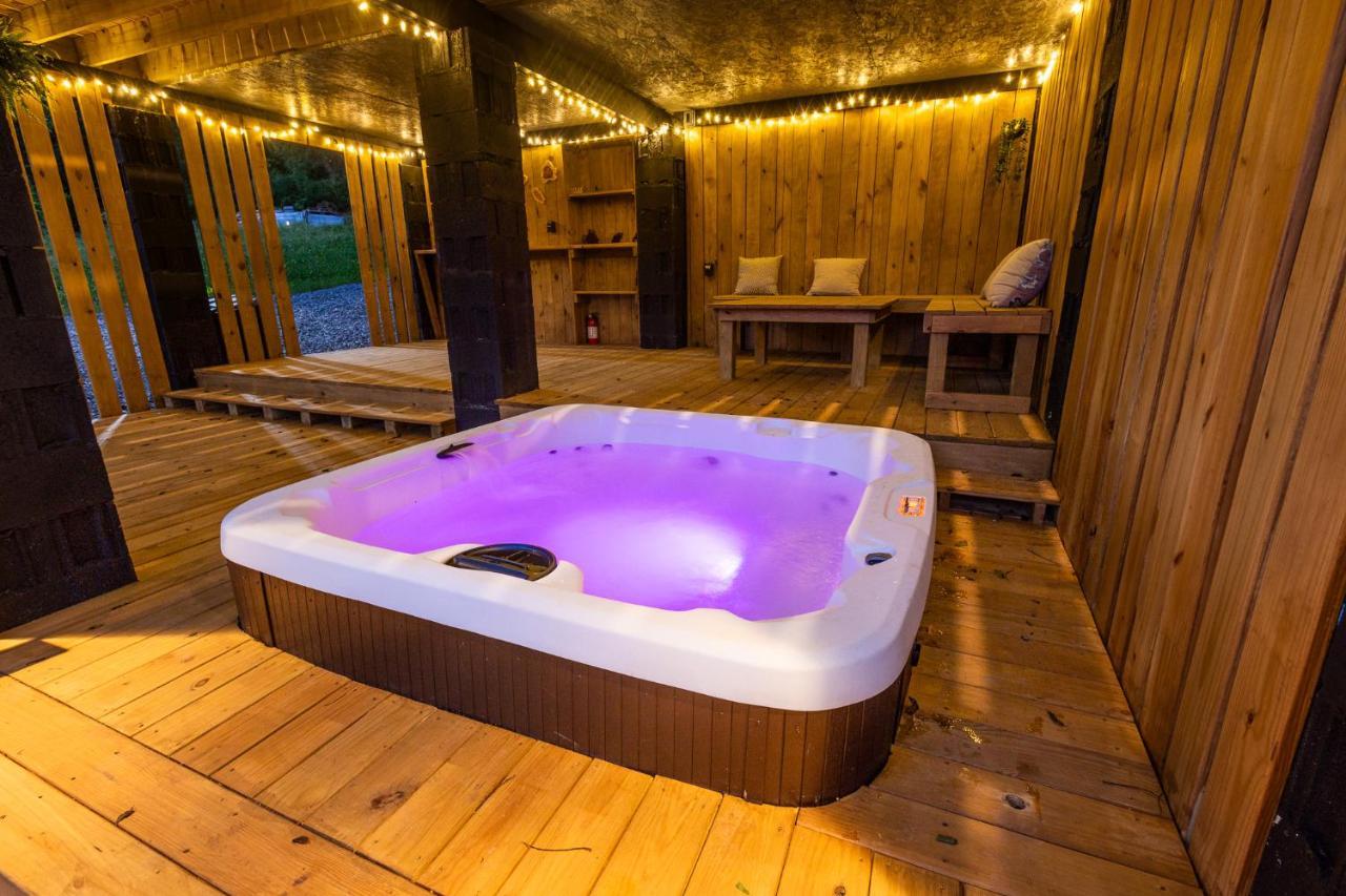 Valhalla Cabins Aframes With Hot Tubs & Sauna Cosby Bagian luar foto
